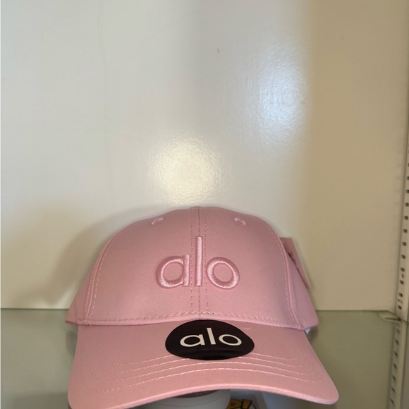 ALO Yoga Pink Cap - Picture 1 of 3